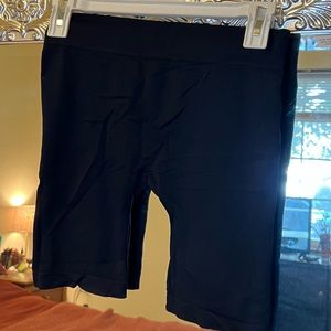 Intimately Free People black seamless ribbed biker shorts size M/L.